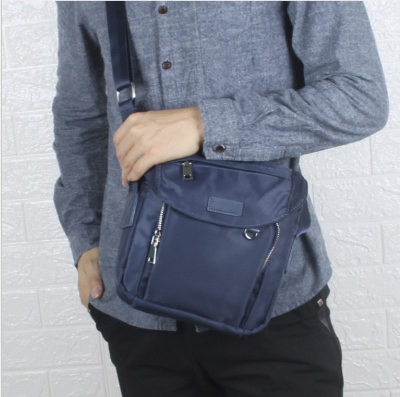 Túi Đeo Chéo Vải Dù Chống Nước IP040